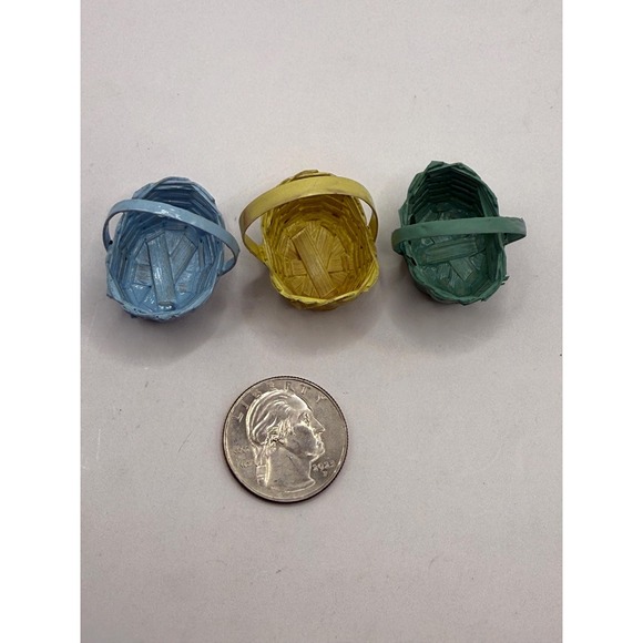 Miniature Dollhouse Baskets Set of 3 Pastel Colors Blue Yellow Green - Picture 5 of 6